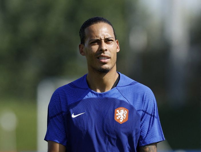 Virgil Van Dijk: Messi'ye karşı oynamak bir onur