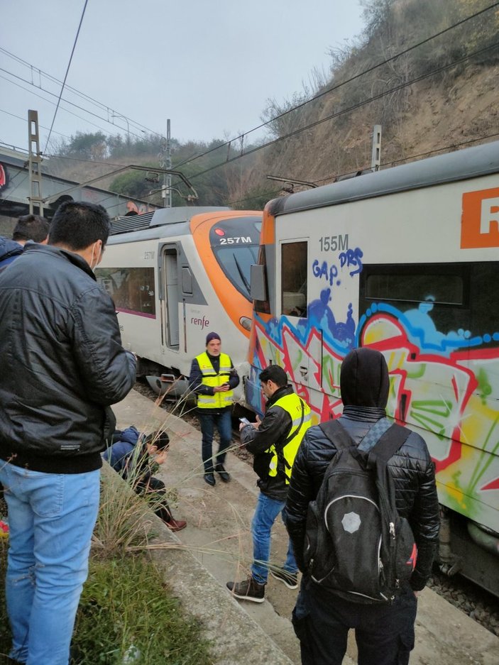 İspanya'da trenler çarpıştı: 155 yaralı
