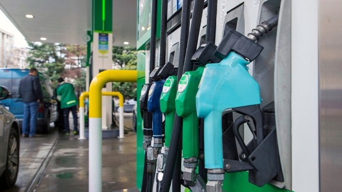 Benzin ve motorine gelen dev indirim pompa fiyatlarına yansıdı! 8 Aralık 2022 akaryakıt fiyatları