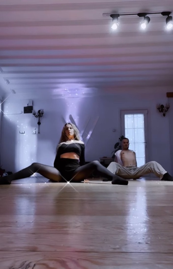Bacaklarını açarak dans etti! Mahkum'un Sasha'sı Hayal Köseoğlu'ndan seksi dans paylaşımı: 