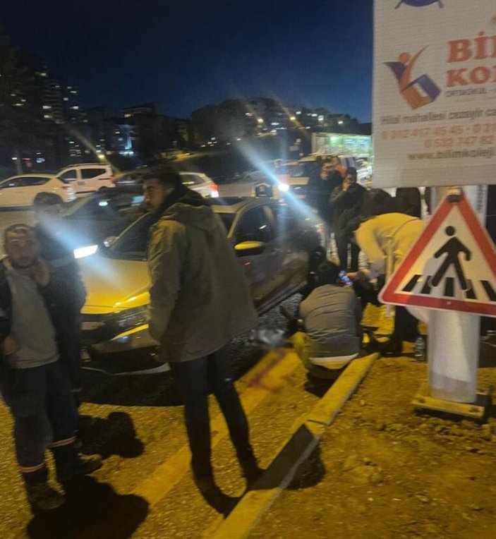 Ankara'da otomobilin çarptığı kız, diğer aracın altında ezildi