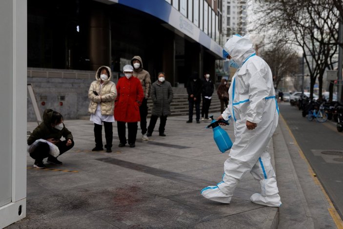 Çin, koronavirüsle mücadelede yeni yaklaşım benimsiyor
