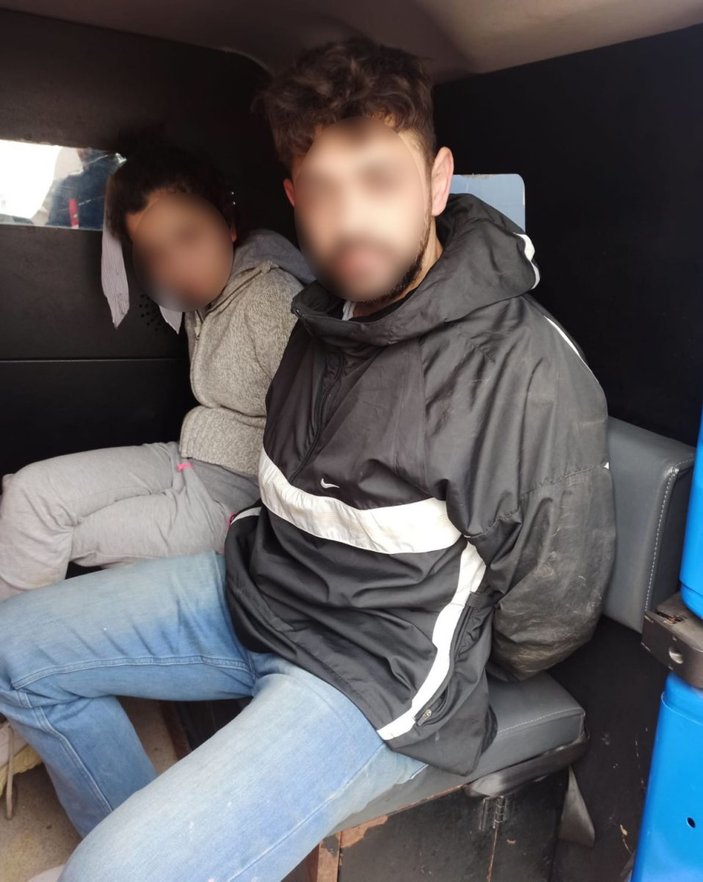 İzmir’de telefon hırsızlığı yapan şahıslar yakalandı