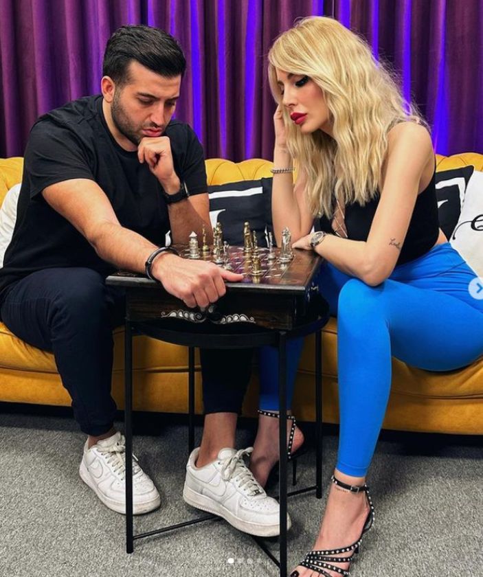 Hande Sarıoğlu vücudunu saran taytıyla çok kıvrak! Ertan Süzgün'e yorum yağdı: