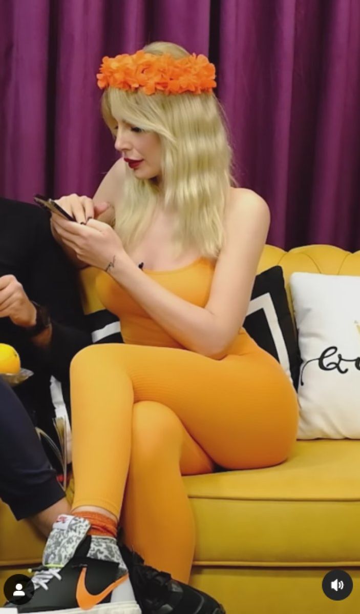 Hande Sarıoğlu vücudunu saran taytıyla çok kıvrak! Ertan Süzgün'e yorum yağdı: