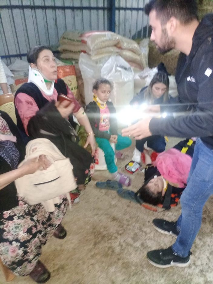 Aydın'da virajı alamayan araç, uçurumdan düştü  