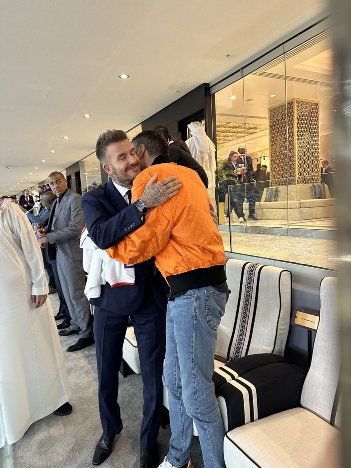CZN Burak, Katar'da David Beckham ile görüştü