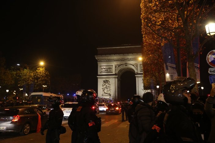 Fransa - Fas karşılaşması öncesi Paris'te olaylı gece