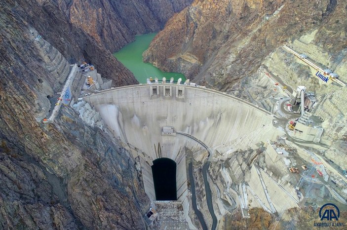 Yusufeli Barajı'nda su seviyesi 45 metre oldu