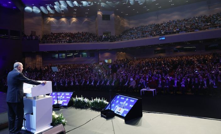 a Cumhurbaşkanı Erdoğan: Türk Lirası olanlar buyursun hastanelerimiz açık