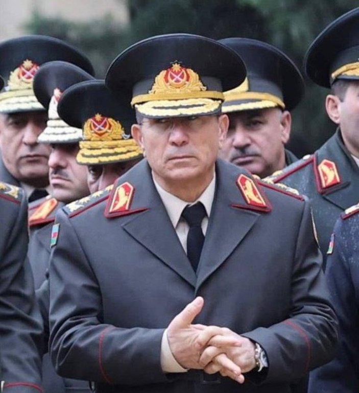 Bahtiyar Ersay, Azerbaycan üniformasını giydi
