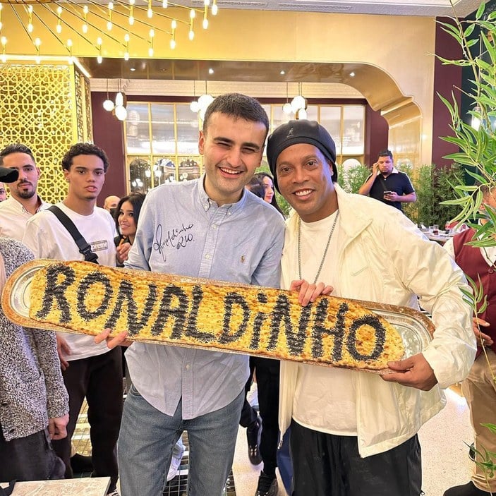 Fatih Terim ve Ronaldinho CZN Burak'ın restoranında buluştu