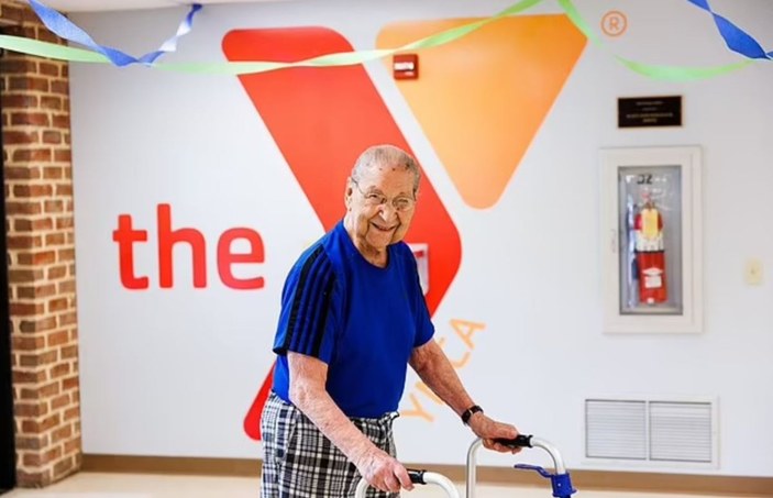 ABD'de 100 yaşındaki Les Savino, haftanın 5 günü spor yapıyor