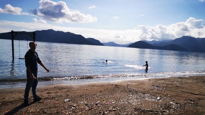 Muğla'da aralık ayında denize girdiler