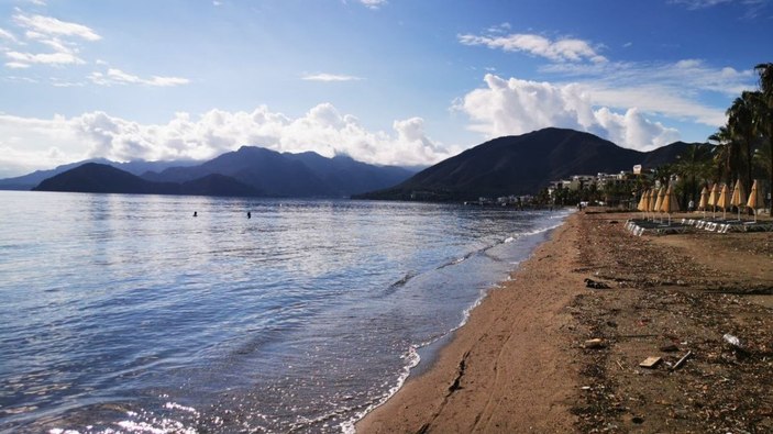 Muğla'da aralık ayında denize girdiler