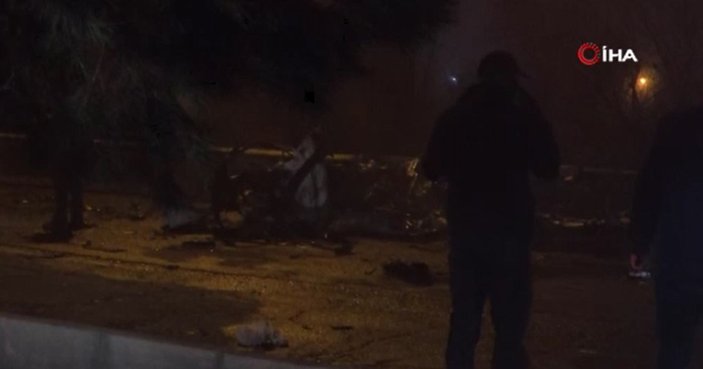 Diyarbakır'da polis servis aracına bombalı saldırı: 1 sivil, 8 polis yaralı