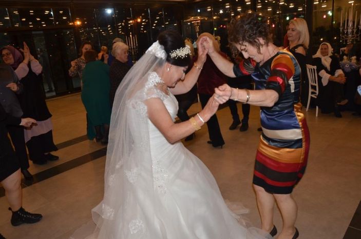 Ordu'da zihinsel engelli kadına kardeşlerinden düğün sürprizi