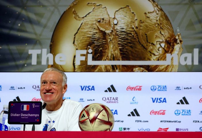 Didier Deschamps: Üçüncü yıldızı takacağız