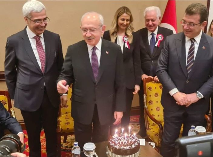 Ahmet Davutoğlu ve Ekrem İmamoğlu'ndan Kılıçdaroğlu'na sürpriz