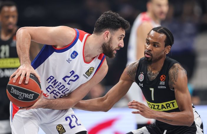 Anadolu Efes, Partizan'a yenildi