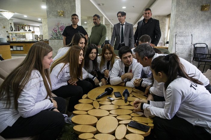 Mehmet Muharrem Kasapoğlu Golbol Kadın Milli Takımı'nı tebrik etti 