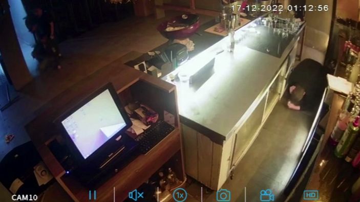 Sakarya'da 1 kişinin öldüğü alkollü mekanda silahlı çatışma anı