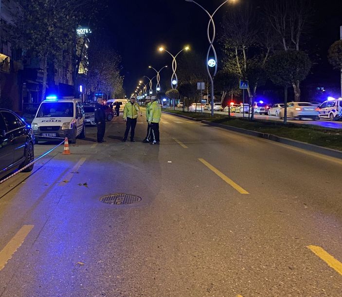 Sakarya'da 1 kişinin öldüğü alkollü mekanda silahlı çatışma anı