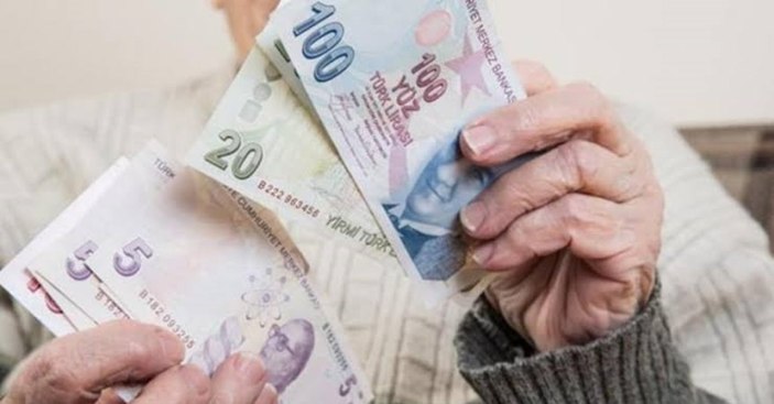 Emeklilere yılbaşı ikramiyesi verilecek mi? 2023 yılbaşı ikramiyesi ne kadar olacak?
