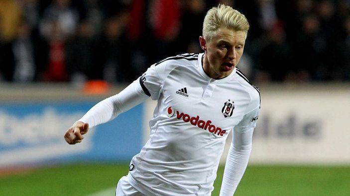 Andreas Beck, futbol kariyerine nokta koydu