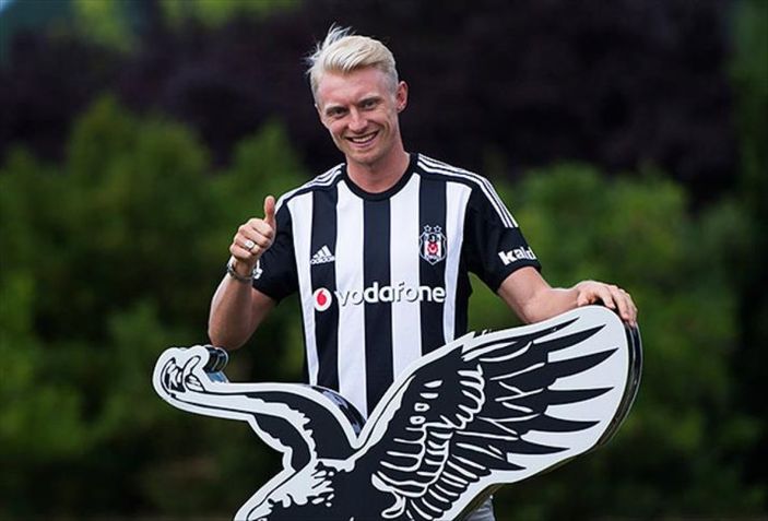 Andreas Beck, futbol kariyerine nokta koydu