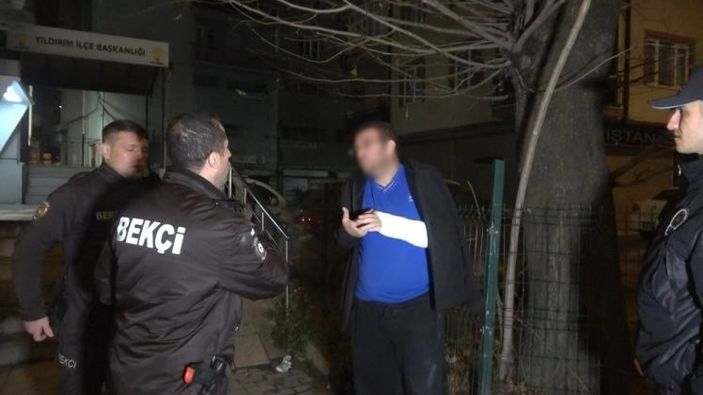 Bursa’da kaza yapan alkollü sürücü, kırık kolla kaçmaya çalıştı 