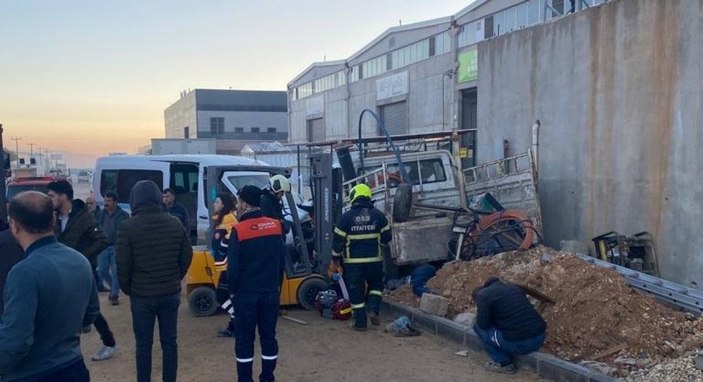 Gaziantep’te köpeğe çarpmamak için manevra yapan minibüs ölüme yol açtı