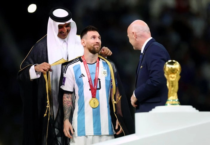 Messi’nin giydiği kıyafet Fatih Altaylı’yı rahatsız etti
