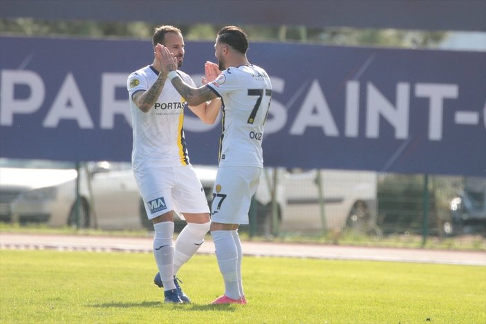 Tuzlaspor'u iki golle geçen Ankaragücü tur atladı