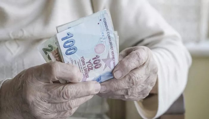 Yaşlılık maaşı 2023: 65 yaş emekli aylığı kaç TL oldu?