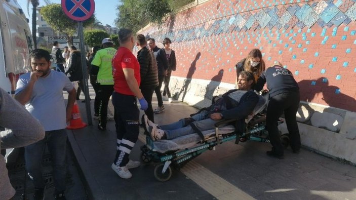 Antalya'da bıçaklanan adama genç kadın yardım etti