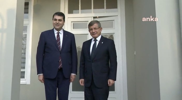 Ahmet Davutoğlu, Gültekin Uysal'a ziyaret etti