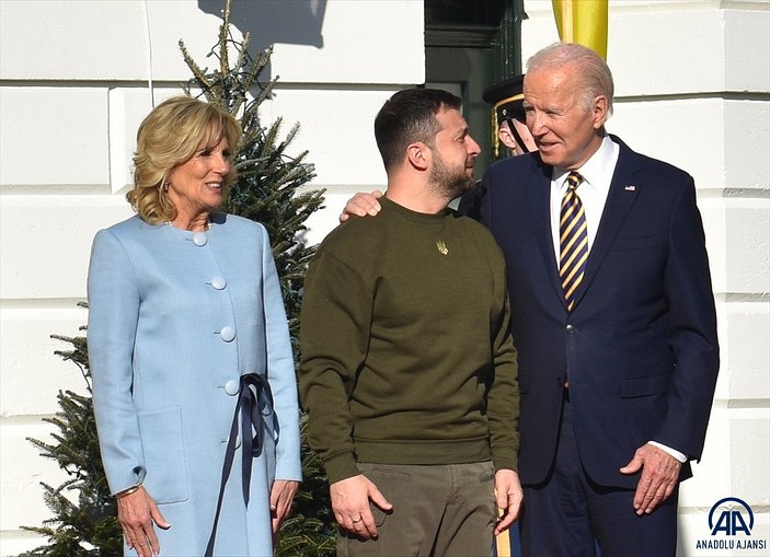 Biden ve Zelensky'nin pozu gündem oldu