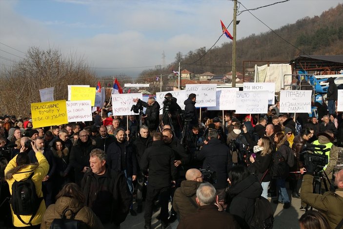 Kosova, Sırpların gösterisine sahne oldu