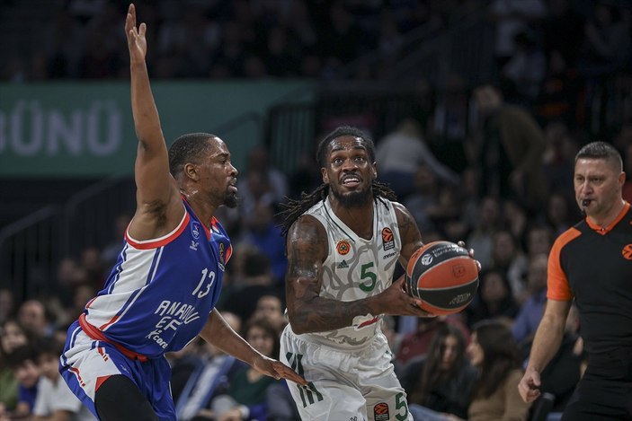 Anadolu Efes, Panathinaikos'u mağlup etti