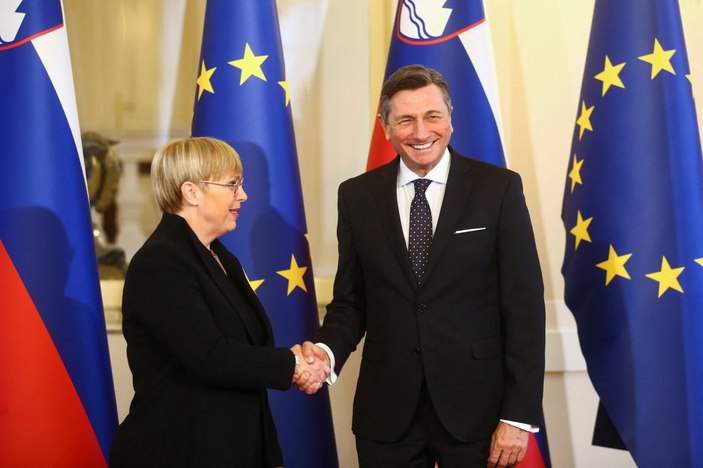 Slovenya'nın ilk kadın Cumhurbaşkanı Pirc Musar görevine başladı