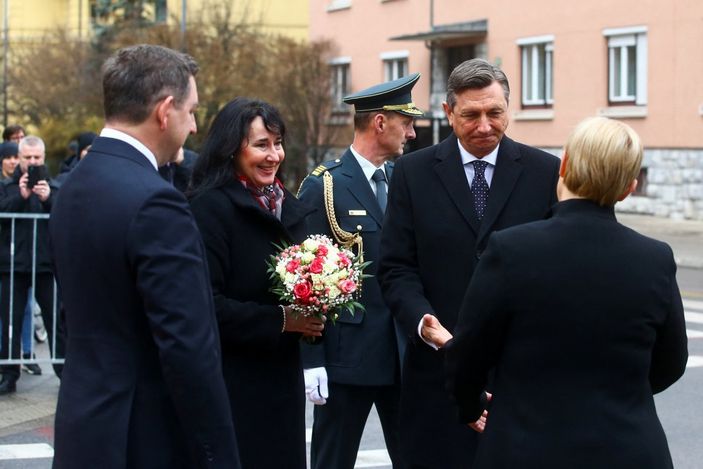 Slovenya'nın ilk kadın Cumhurbaşkanı Pirc Musar görevine başladı