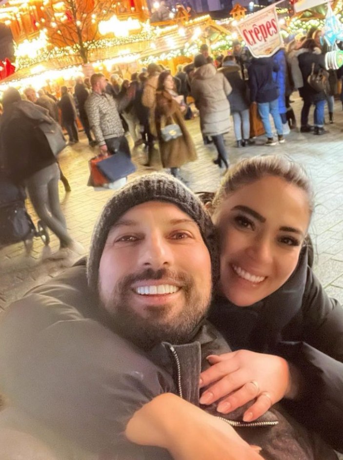 Tarkan ailesiyle fotoğraf paylaştı