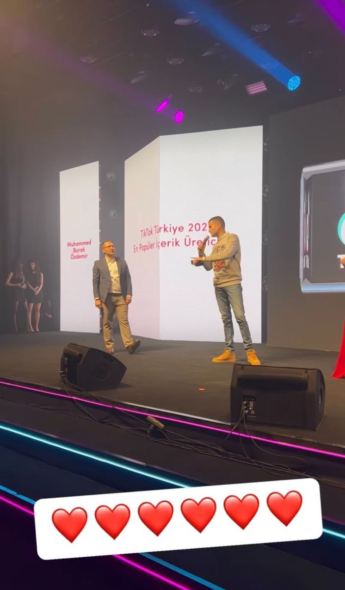 TikTok'tan CZN Burak'a Türkiye'nin 1 numarası ödülü