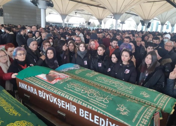 Ankara'da eski kocası tarafından öldürülen Pelin toprağa verildi