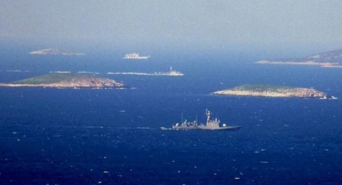 Yunanistan, Ege Denizi'ndeki 12 mil kararından vazgeçmiyor