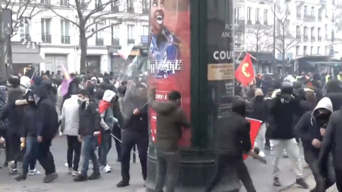 Paris’te PKK’lılar büyük tahribata yol açtı