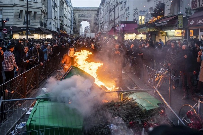 Paris’te PKK’lılar büyük tahribata yol açtı