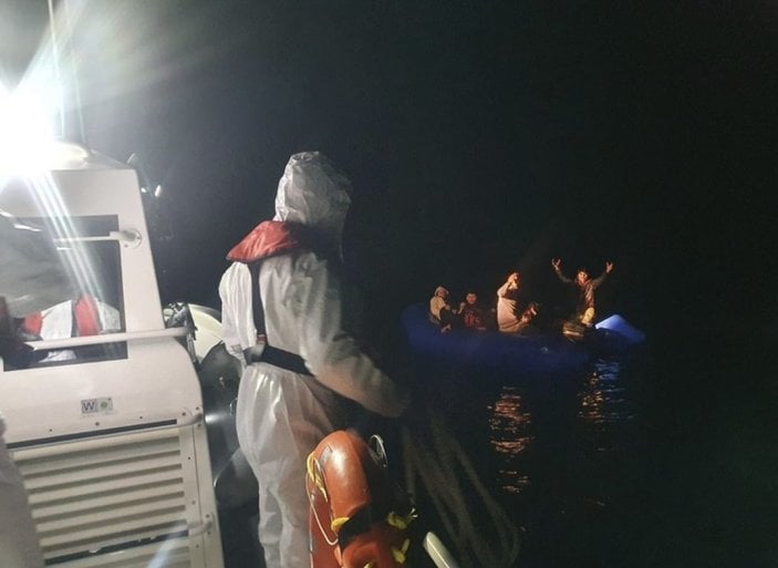 Çanakkale'de Yunan unsurlarının geri ittiği 61 kaçak göçmen kurtarıldı