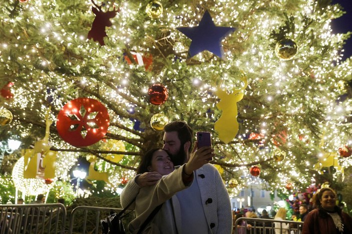 Dünya genelinde yeni yıl hazırlıkları ve Noel kutlamaları